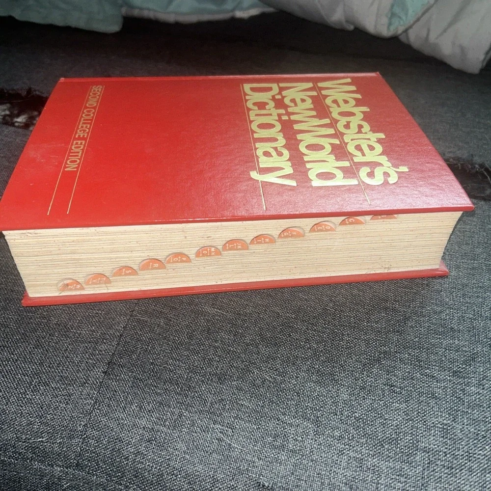 Vintage Webster's New World Dictionary Second College Edition Simon Schuster